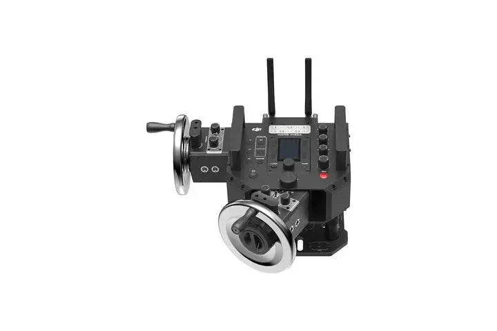 Controller DJI Master Wheels 2 Axis per droni professionali, vista dall'alto su sfondo bianco