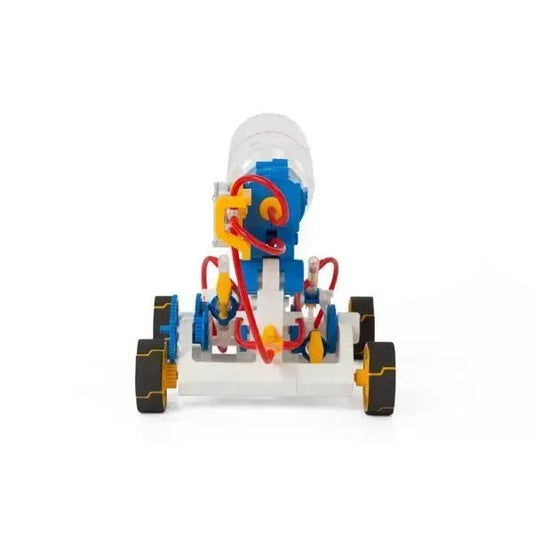 kit educativo auto con motore ad aria, componenti colorati, quattro ruote, sfondo bianco
