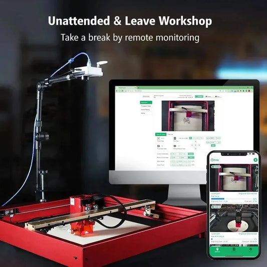 Telecamera per monitoraggio remoto di incisore laser, display su PC e smartphone.
