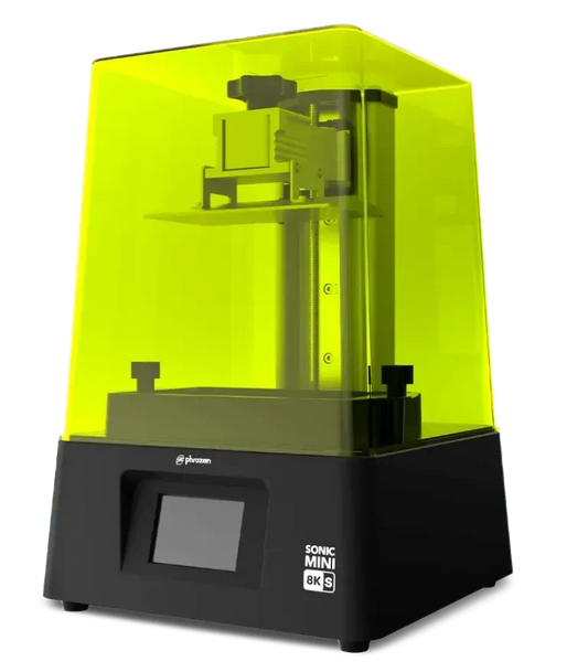 Stampante 3D Phrozen Sonic Mini 8K S con coperchio giallo trasparente, ideale per stampa 3D ad alta risoluzione