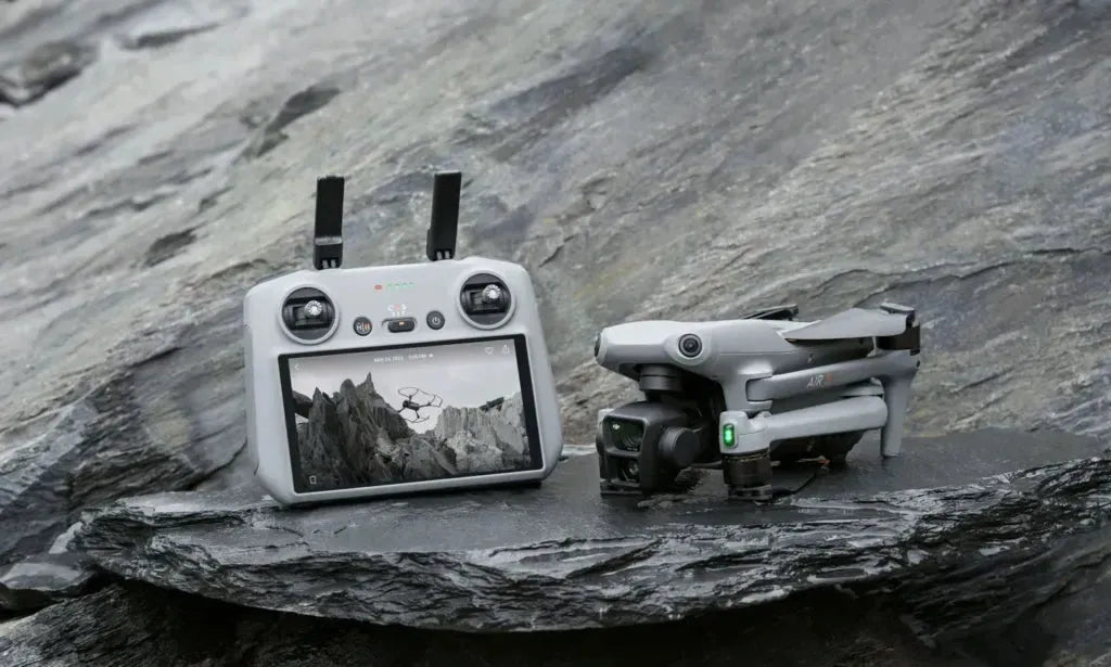 Air 3, Mavic 3 Pro e Mini 4 Pro: tre droni DJI a confronto