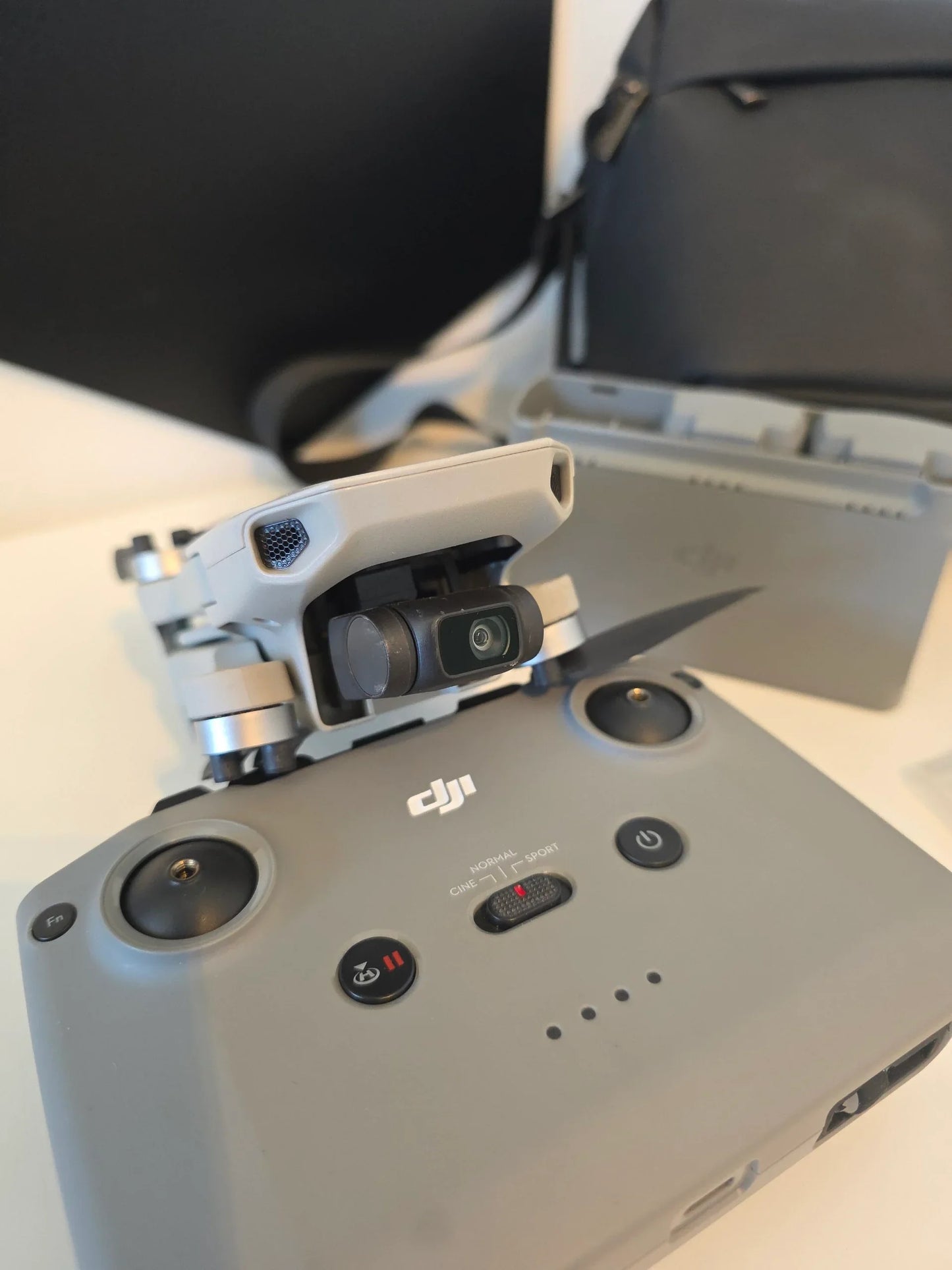 DJI Mini 2 SE Fly More Combo - Usato