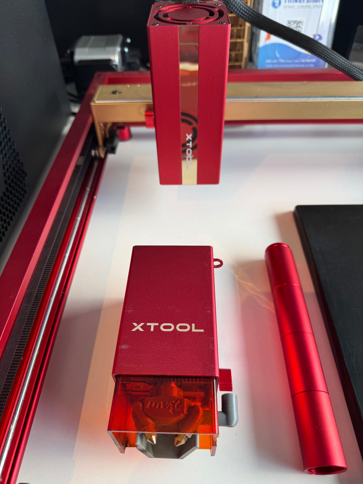 XTOOL D1 Pro 20W+2W IR Golden Red con accessori - Usato